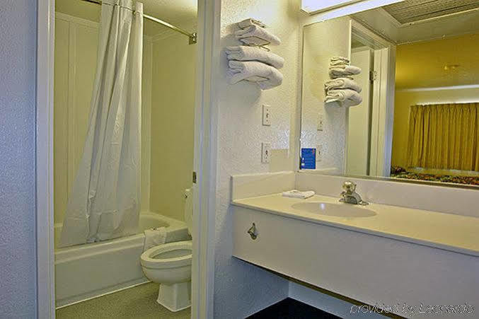 Vagabond North I-5 Hotel