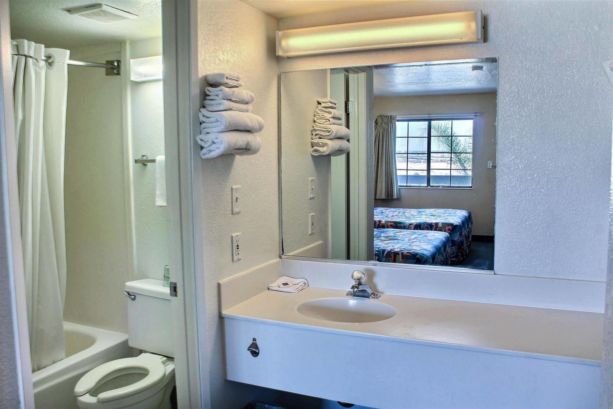 Vagabond North I-5 Hotel Buttonwillow