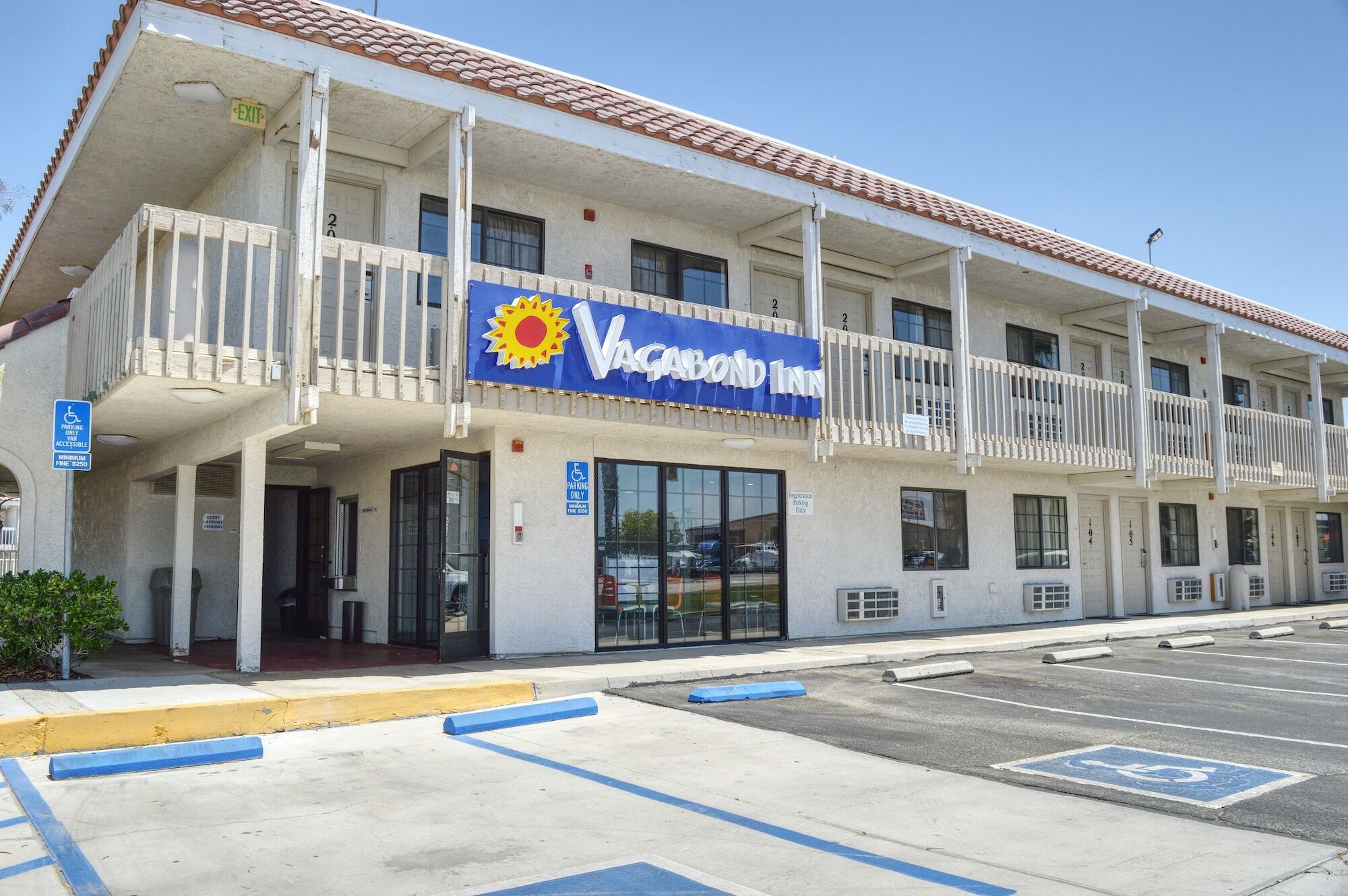 Vagabond North I-5 Hotel 2*