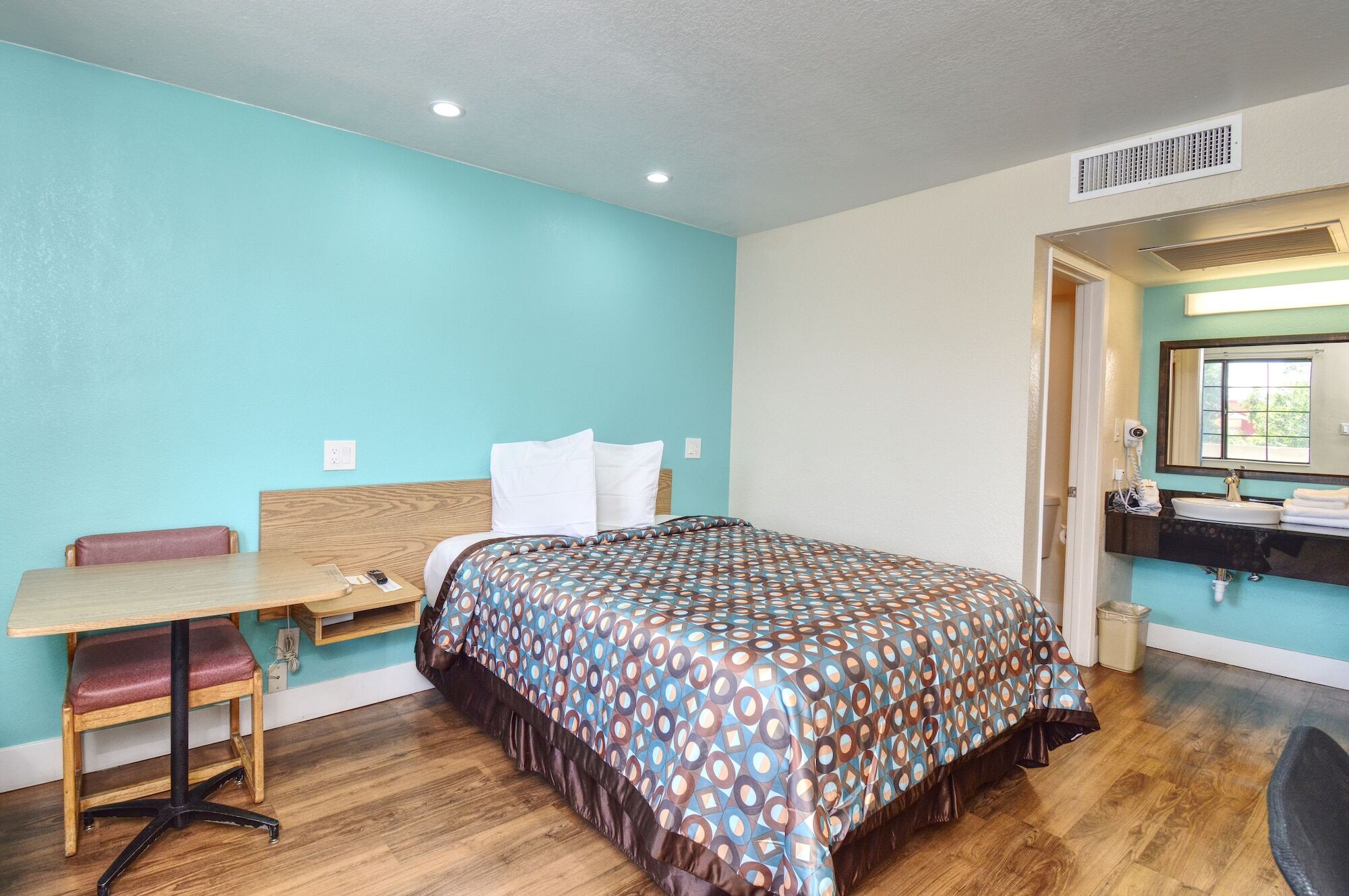 Vagabond North I-5 Hotel Buttonwillow